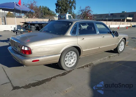 2003 Jaguar Xj Xj8 z USA, uszkodzony, nr VIN SAJDA14C63LF55325